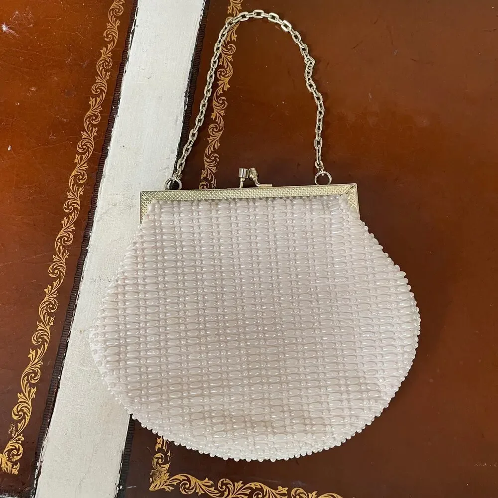 VTG Ivory Seed Bead kiss Lock Handbag w/ Gold Chain